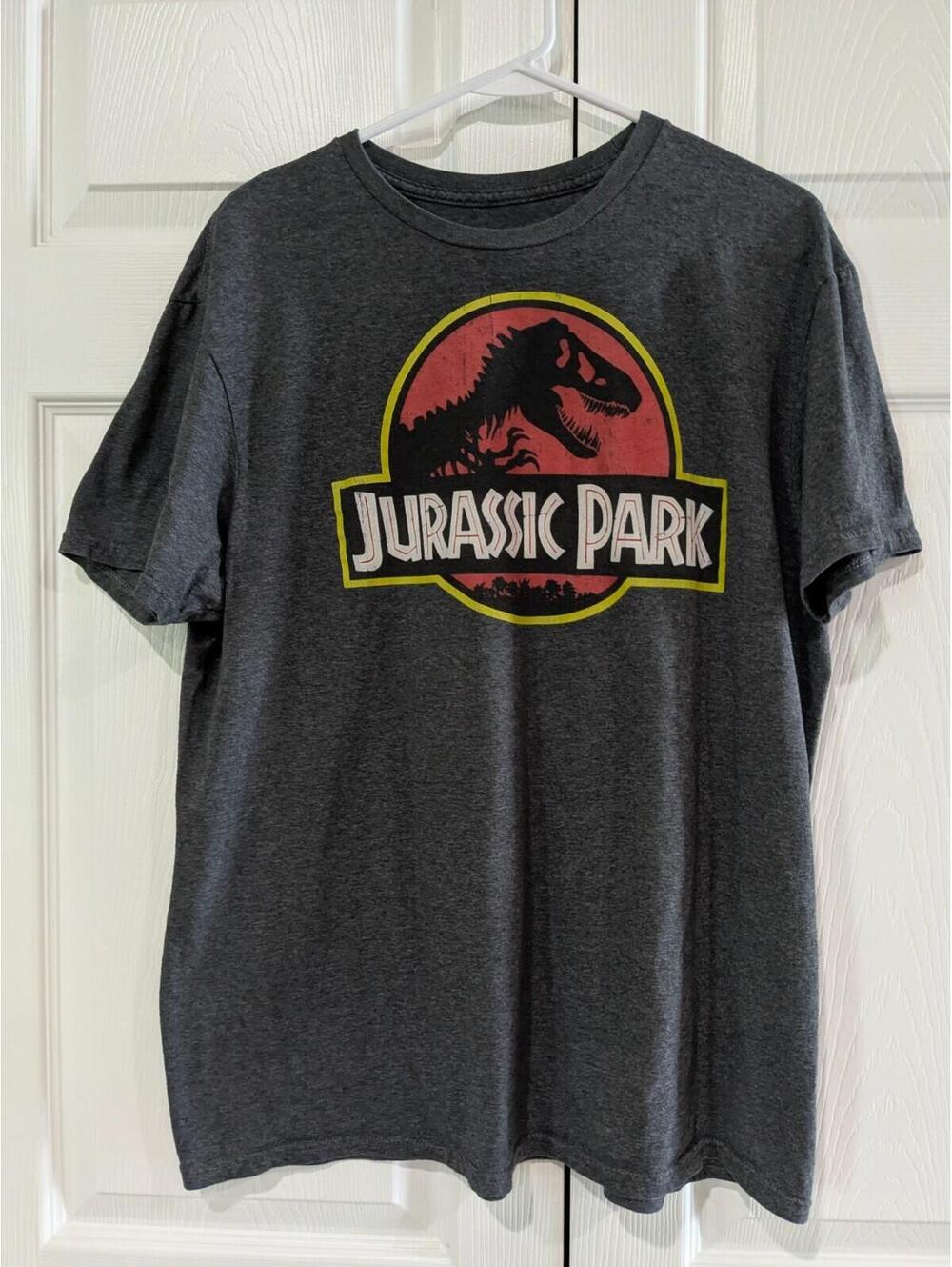 Jurassic Park Men's T-Shirt, Size Large, Gray, Distressed Logo Graphic Tee